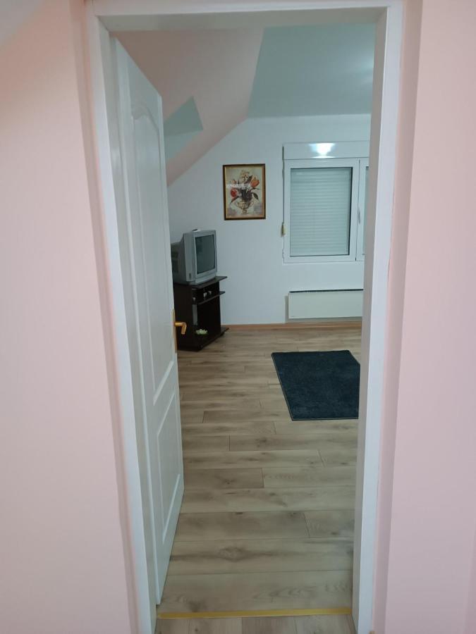 Apartamento Stan Na Dan J & M Vrsac Exterior foto
